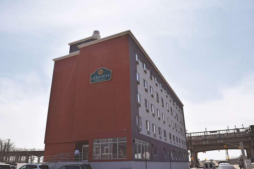 La Quinta Inn & Suites Far Rockaway - Beach Hotel Νέα Υόρκη Εξωτερικό φωτογραφία